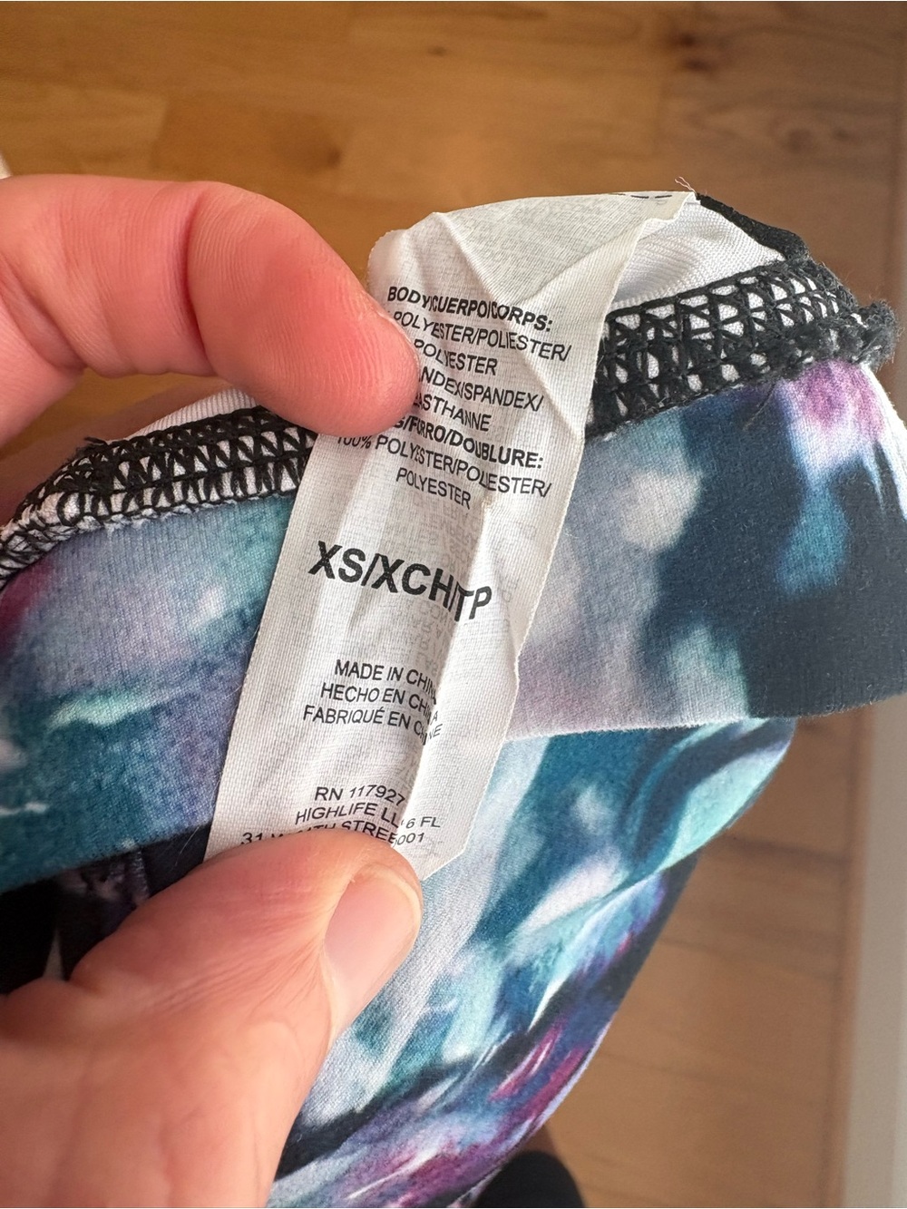 Gaiam NWT Floral Strappy Sports Bra XS Medium Support Blue Purple Yoga - Picture 8 of 10